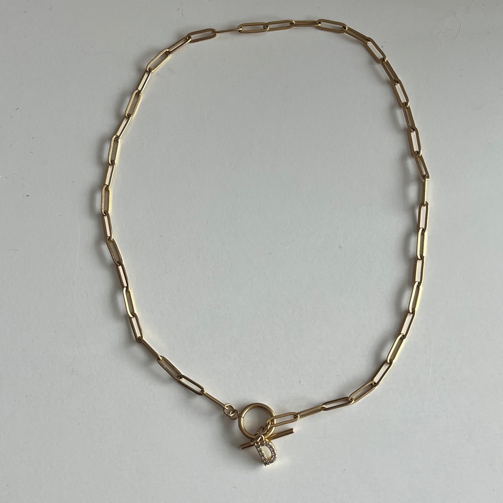 D necklace